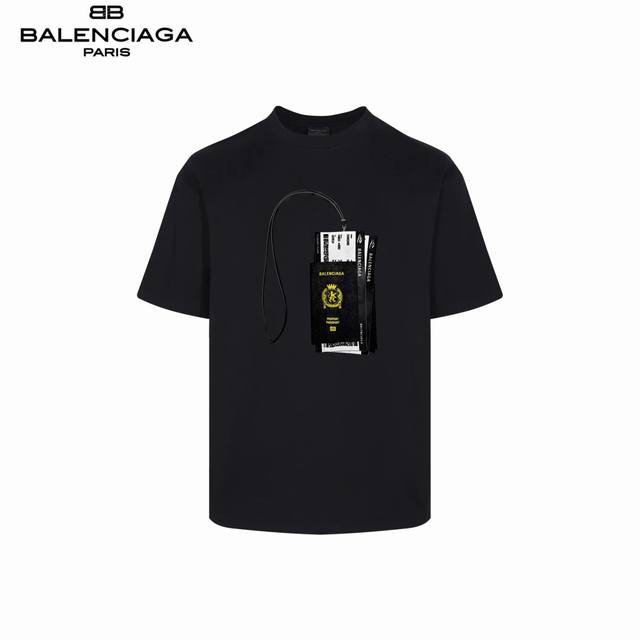 Balenciaga 巴黎世家 24Ss 钱包护照短袖 采用32支双纱 260克重面料 进口针织针梳棉进行制作 厚度适中 有垂感又有轮廓型 上身就是一个舒适 对
